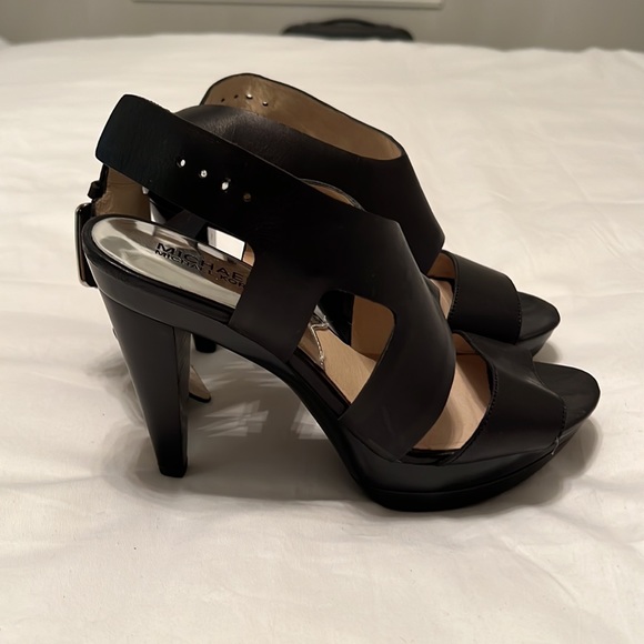 Michael Kors Platform Shoe - Picture 4 of 5